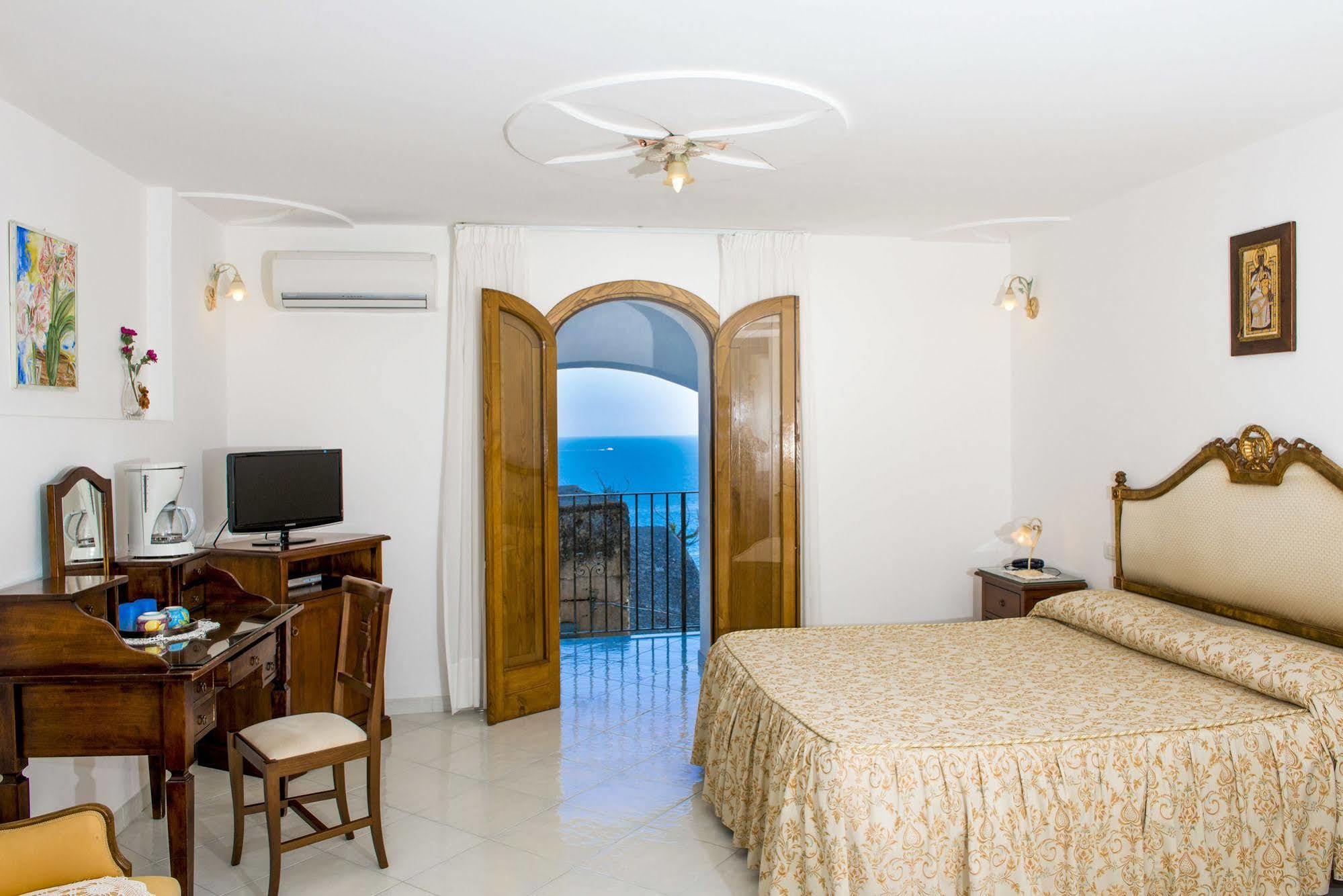 La Rosa Dei Venti Aparthotel โปซิตาโน ภายนอก รูปภาพ